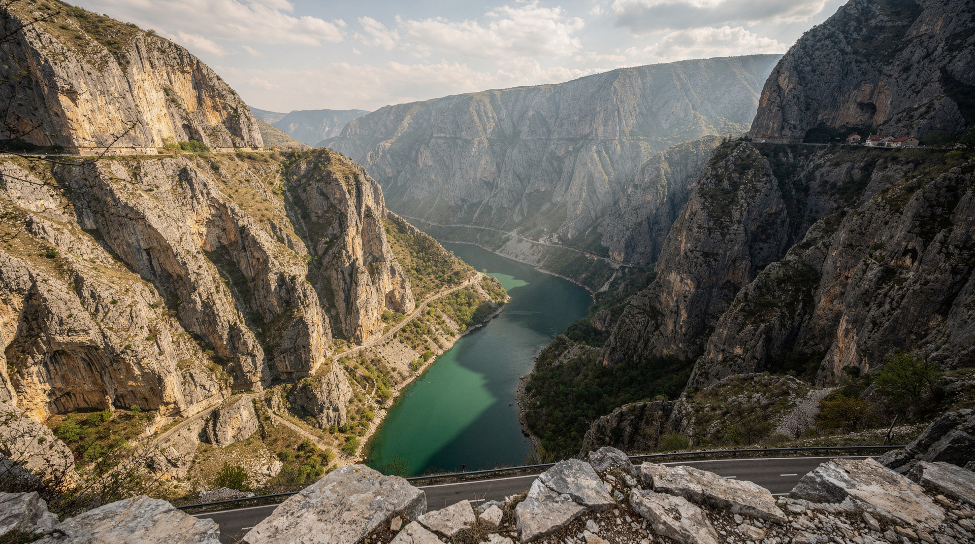 The Neretva canyon — adventure between Sarajevo and Mostar — The Neretva canyon between Sarajevo and Mostar is Bosnia's best adventure corrid