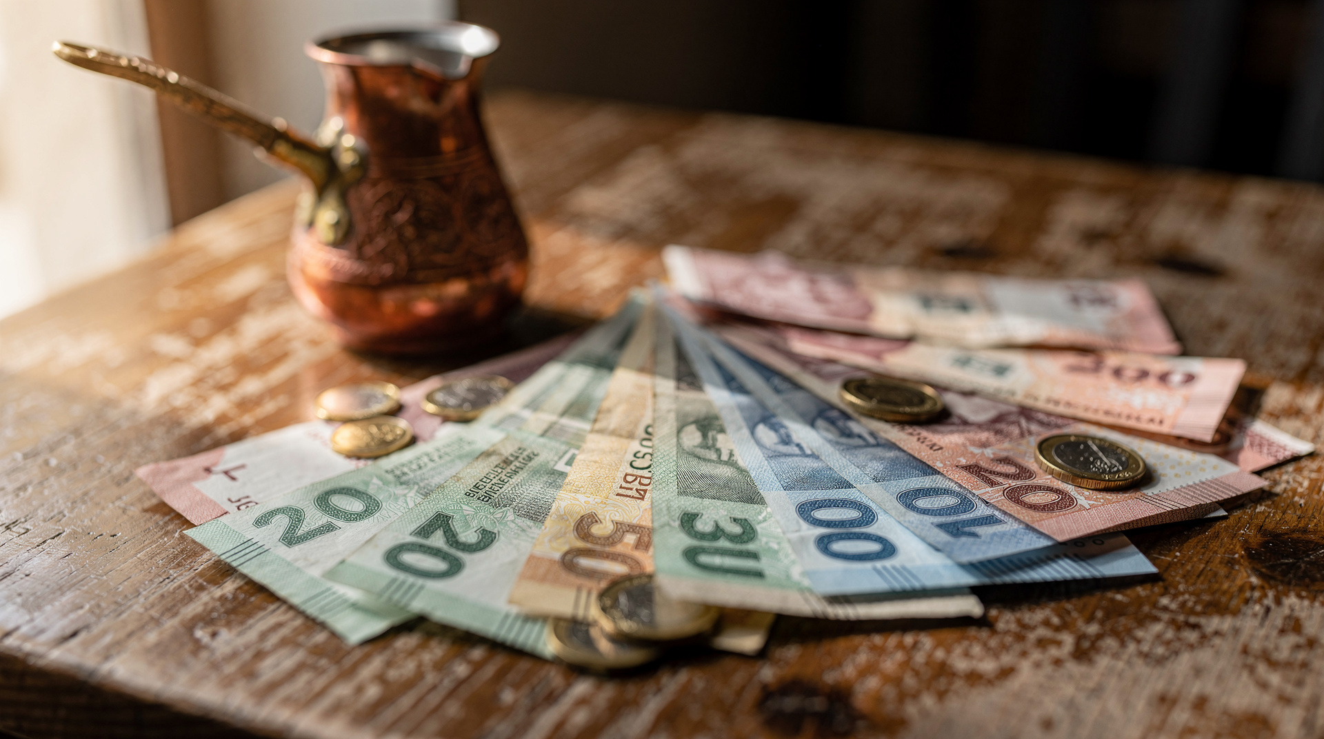 Guida alla valuta e al denaro in Bosnia: BAM, carte e bancomat
